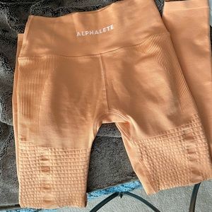 Brand New* Alphalete Halo Leggings - M - Cheeky Coral